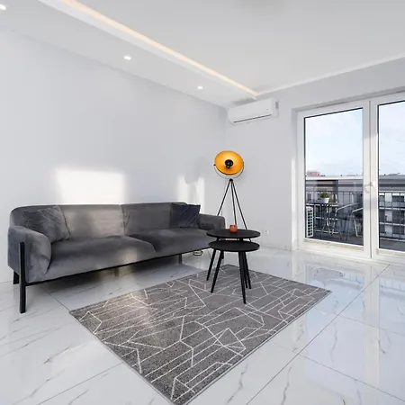 Apartment Downtown - Balcony - By Rentujemy *